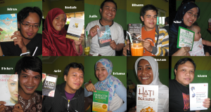masing-masing dengan bukunya
